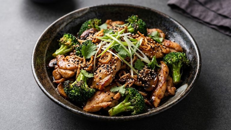 Delia Smith Chinese Chicken with Broccoli Recipe​
